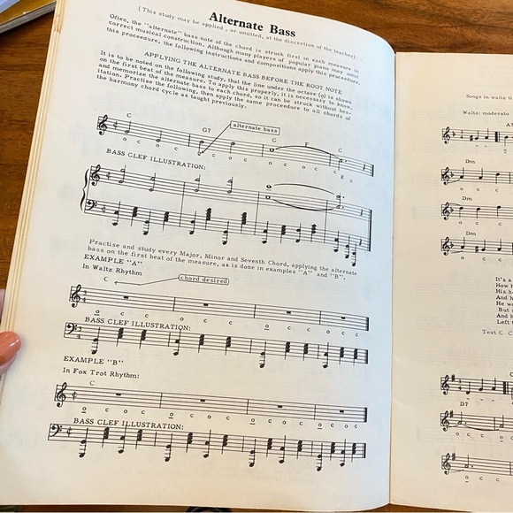 Old 1950s Vintage Piano Chords Playing Book- Vintage Music Book 36pg - Picture 10 of 14